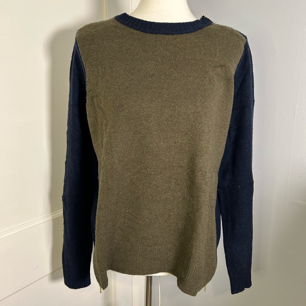 Banana Republic Two Tone Olive and Navy Women's Sweater Fall Preppy